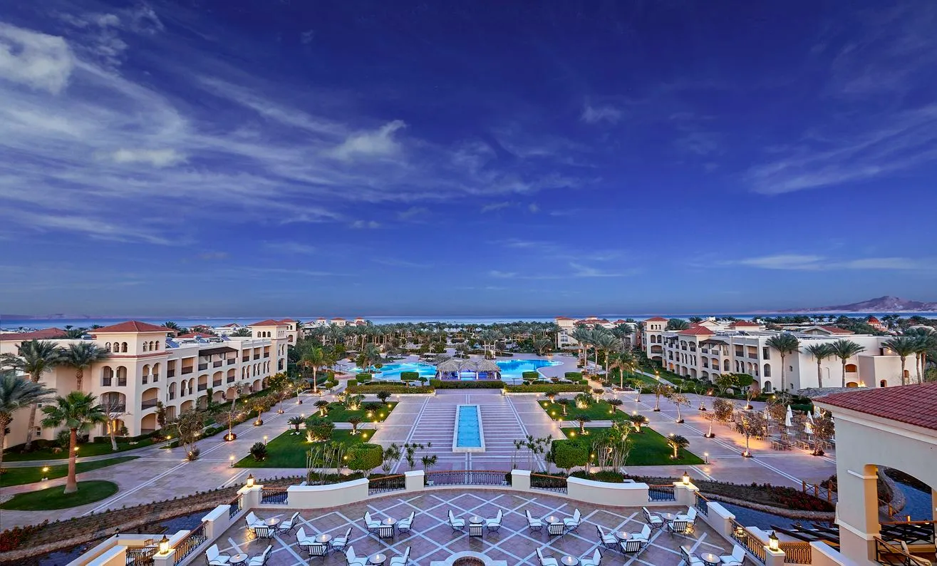 Jaz Mirabel Beach 5* - один из лучших отелей Египта, который дорожит своей репутацией и постоянно повышает качество сервиса и уровень предоставляемых услуг Отзывы о заведении по большей части одобрительные, часто просто восторженные Роскошный отельный ком