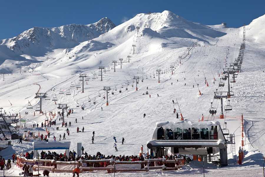Андорра: горнолыжные курорты, их особенности и начало сезона, погодные условия для отдыха и спорта